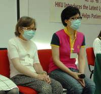 淋巴水腫患者何女士(左)接受了淋巴移植手術後,右手手臂腫脹情況大大改善。另一患者劉女士(右)接受了淋巴管靜脈吻合術,現已可過正常生活。